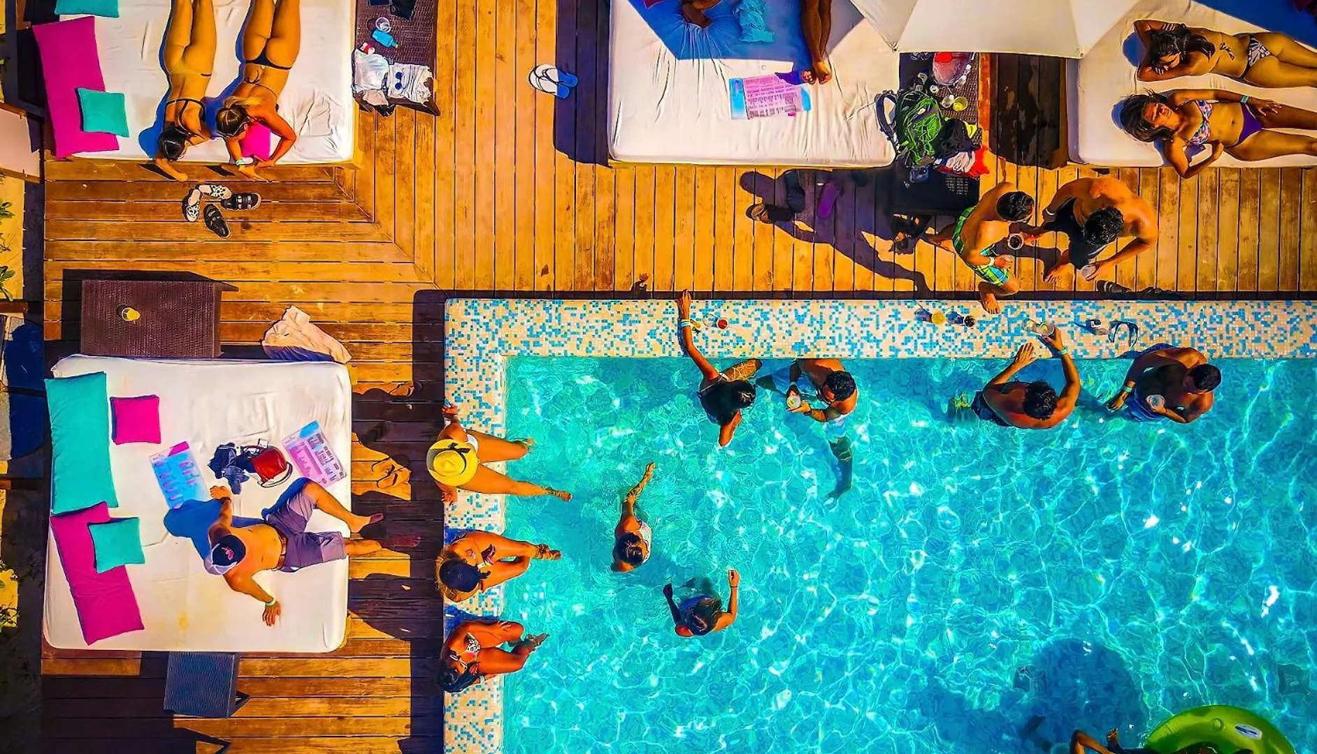 A8 Beachside Bliss Family Hawaiian Themed Quad Kitchen Studio Ac Playa del Carmen Mexico