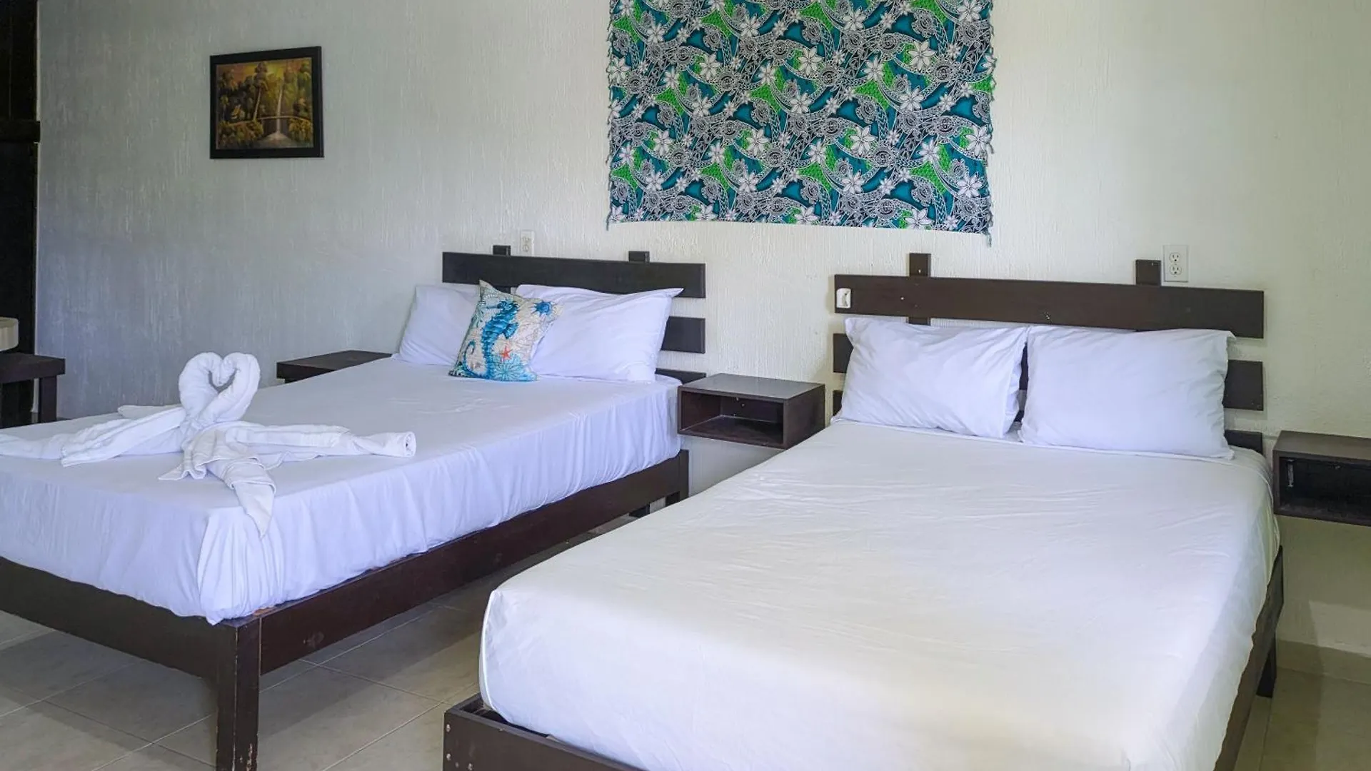 Apartment A8 Beachside Bliss Family Hawaiian Themed Quad Kitchen Studio Ac Playa del Carmen