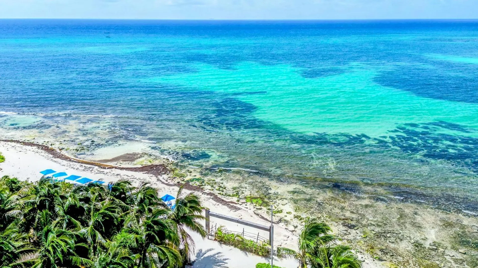 Apartment A8 Beachside Bliss Family Hawaiian Themed Quad Kitchen Studio Ac Playa del Carmen